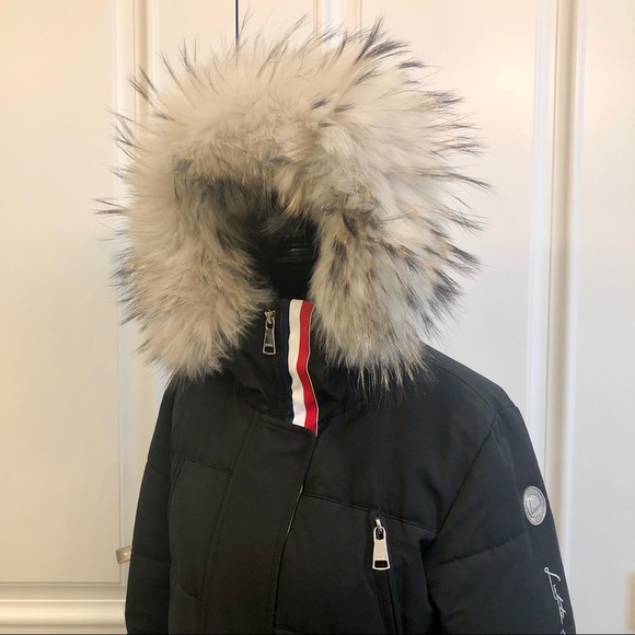 Luhta Long Jacket with detachable Hood in Black. Size US 2 - Picture 4 of 8